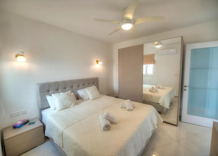 Seaside In The Heart Of Gozo *